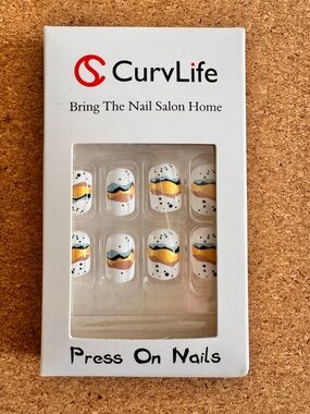(NWOT) CurvLife Nails